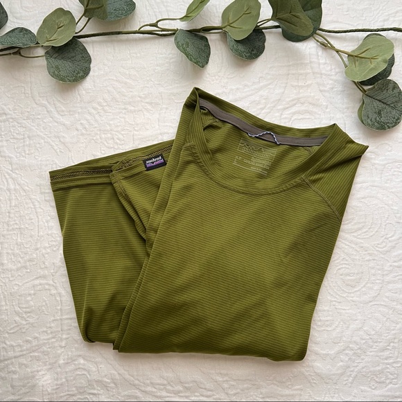 Patagonia Other - ✨Patagonia Lightweight Capilene Baselayer -Large Green